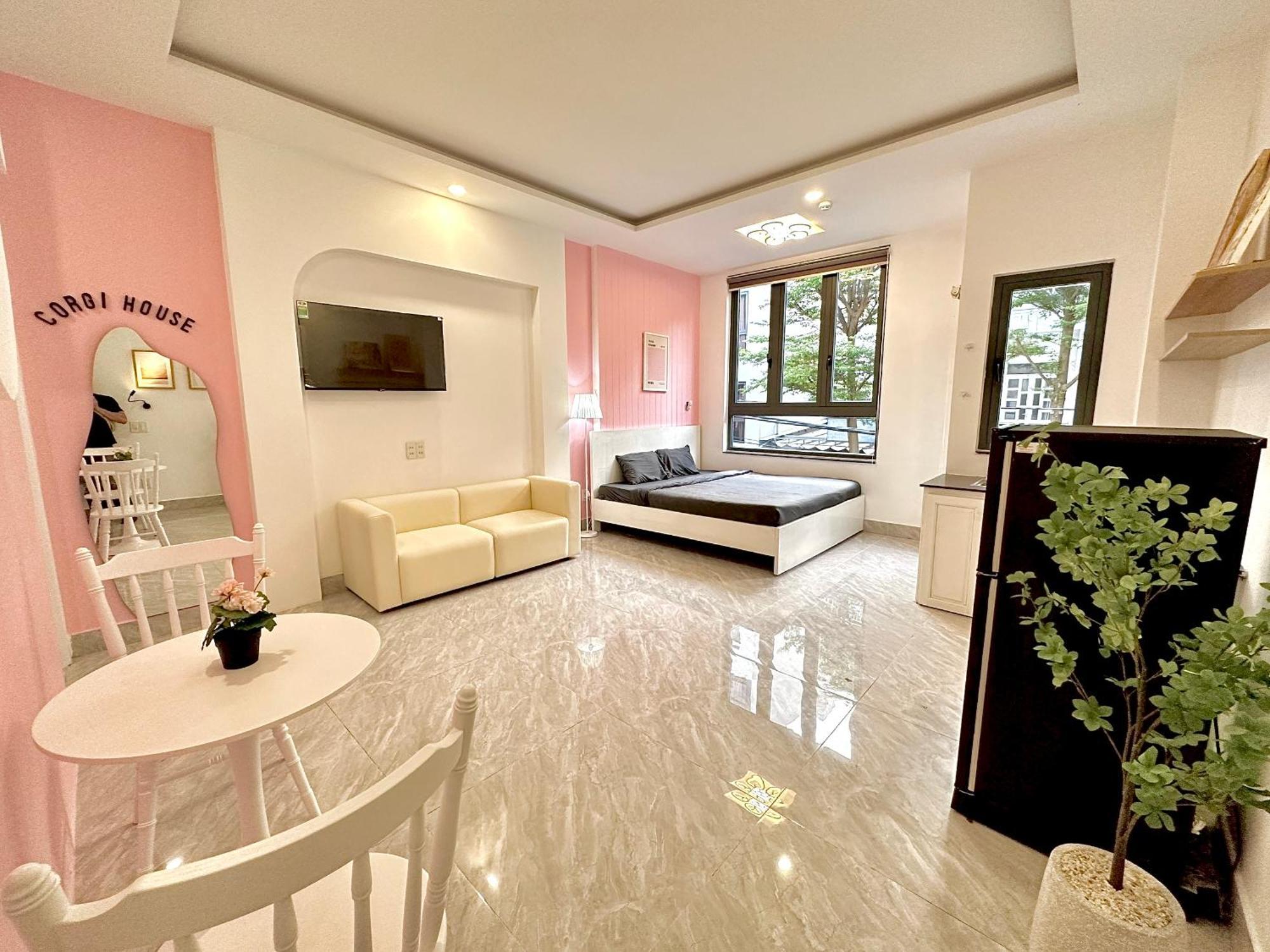 Corgi House Homestay *